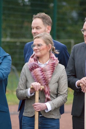 Erster Spatenstich für unsere neue Tartanbahn im Eschpark Groß Hesepe