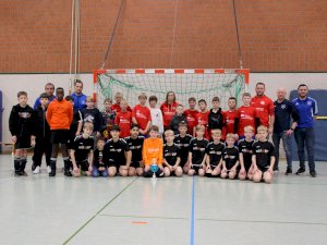 D1 und F-Jugend gewinnen Hallen-Gemeindepokal