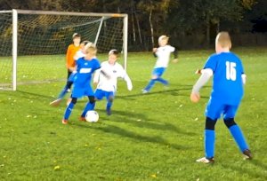 Teamgeist trifft Tore: E-Junioren mit vorzeitigen Staffelsieg