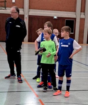 E-Junioren starten solide in die Hallensaison