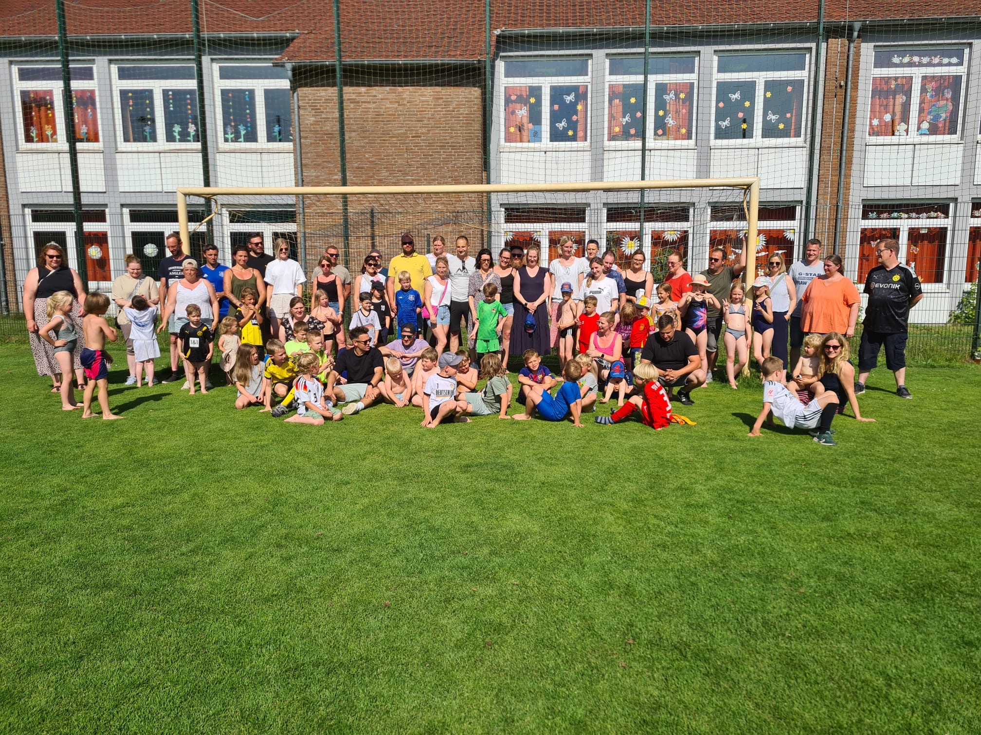 Saisonabschluss der Minikicker – Ein Tag voller Sonnenschein, Spiel und Emotionen
