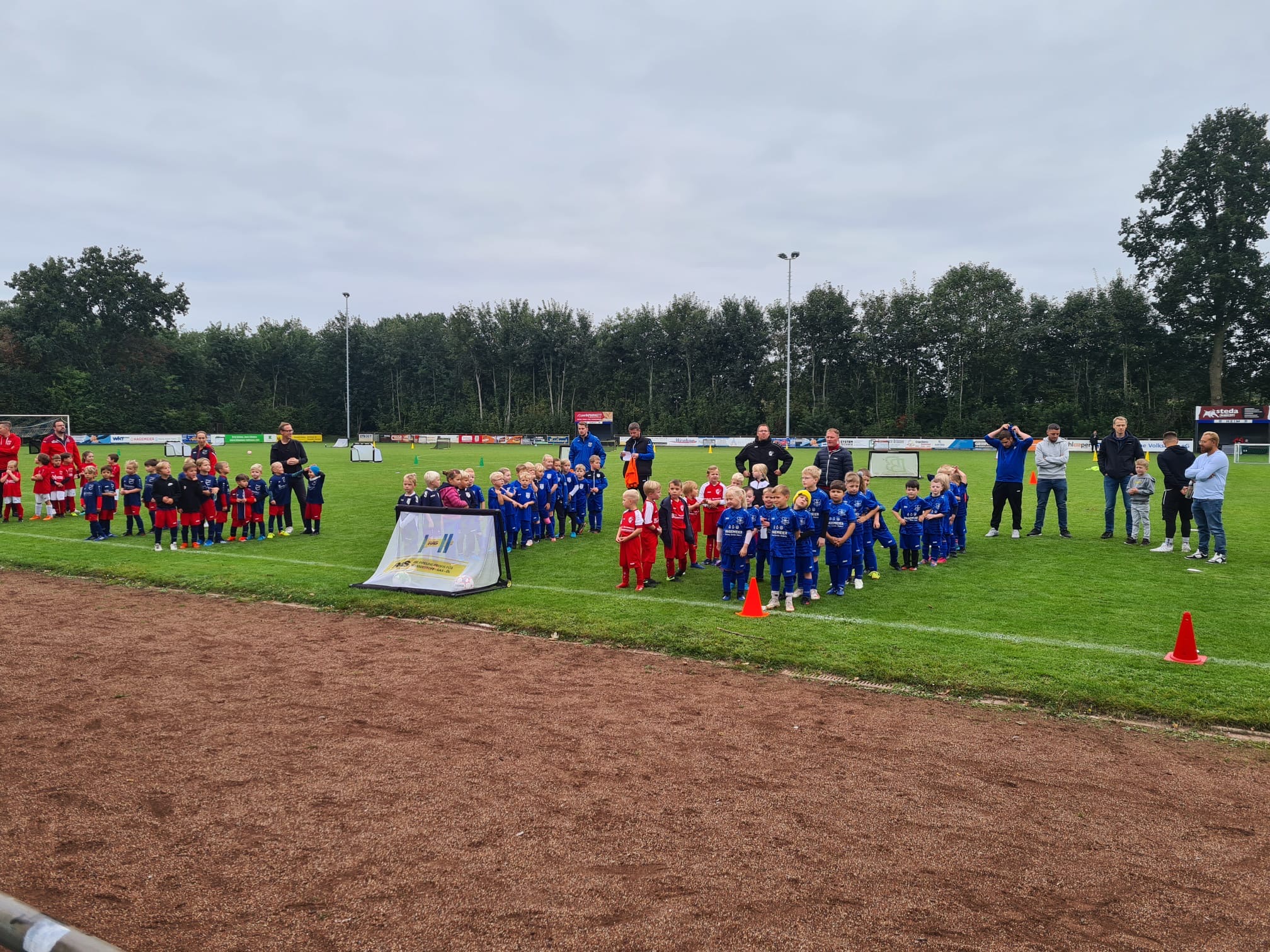 Minis zu Gast im Eschpark