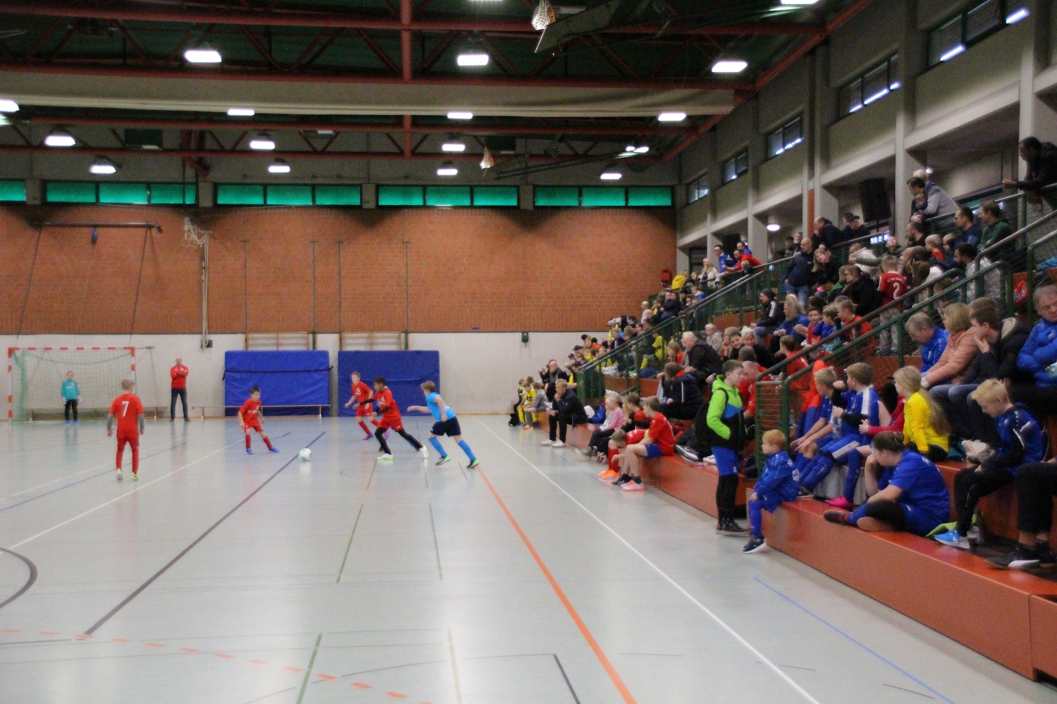 D1 und F-Jugend gewinnen Hallen-Gemeindepokal